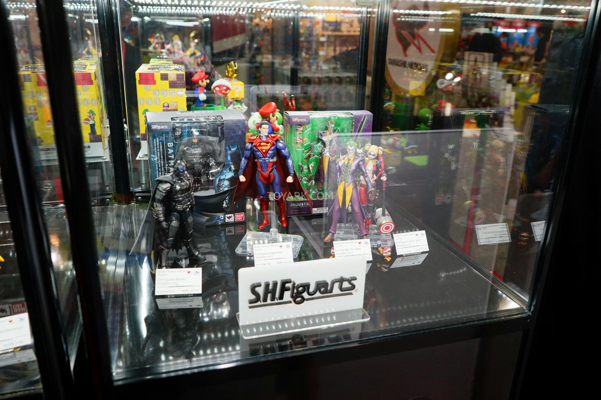 Toy-Fair-2015-Bluefin-Booth-SH-Figuarts-Injustice-001.jpg