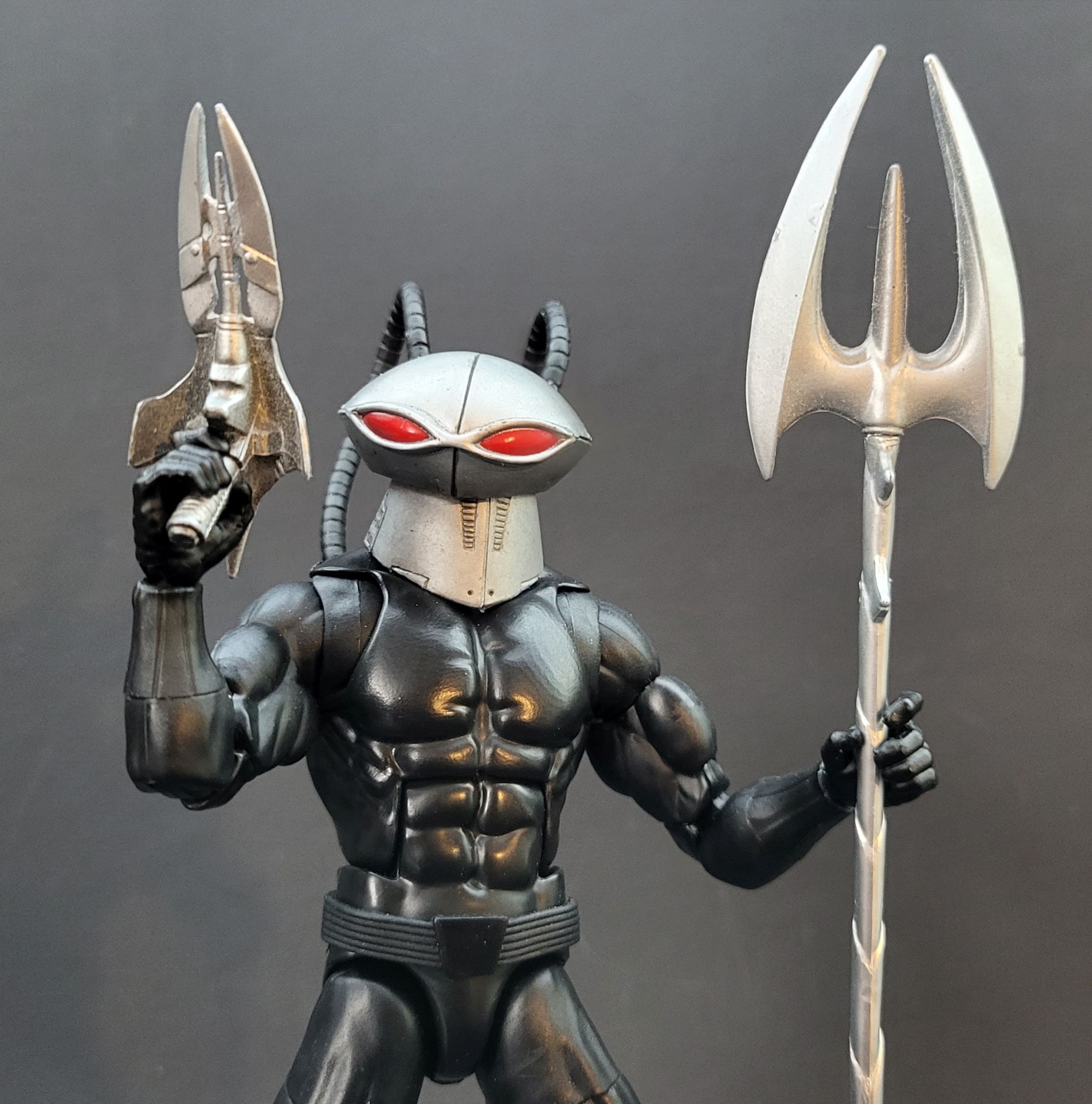 Custom-Black-Manta-04.jpg