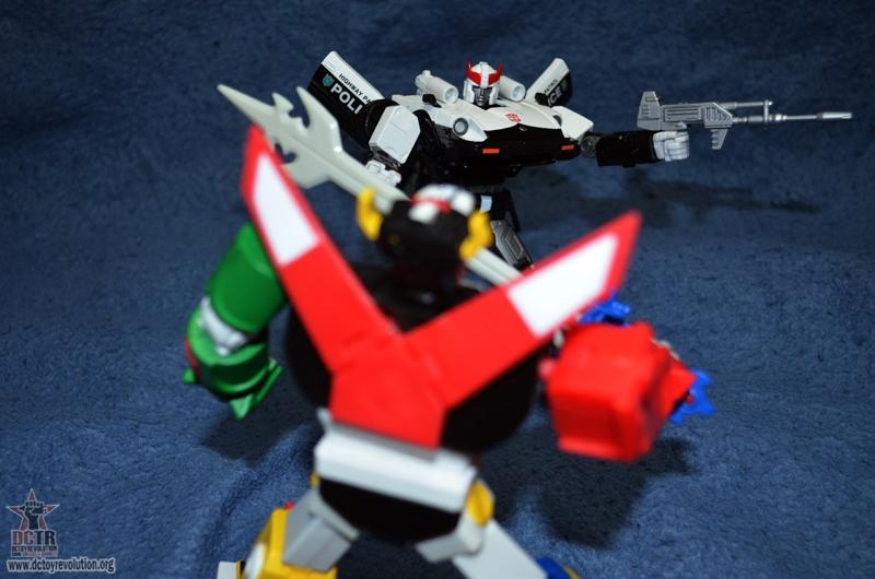 Prowl Vs. Voltron