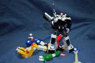 Prowl defeats Voltron